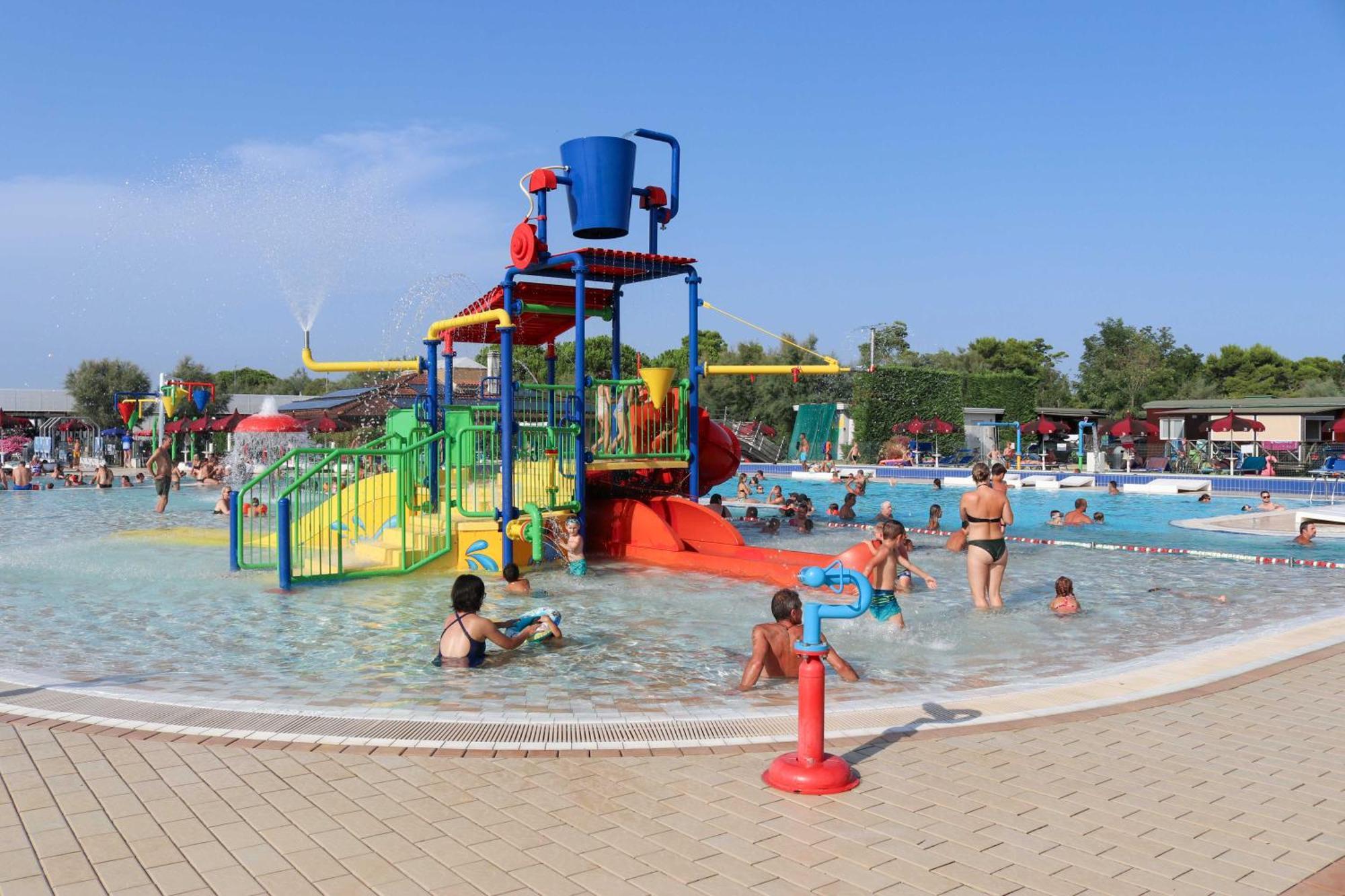 Camping Village Capalonga Бибионе Екстериор снимка