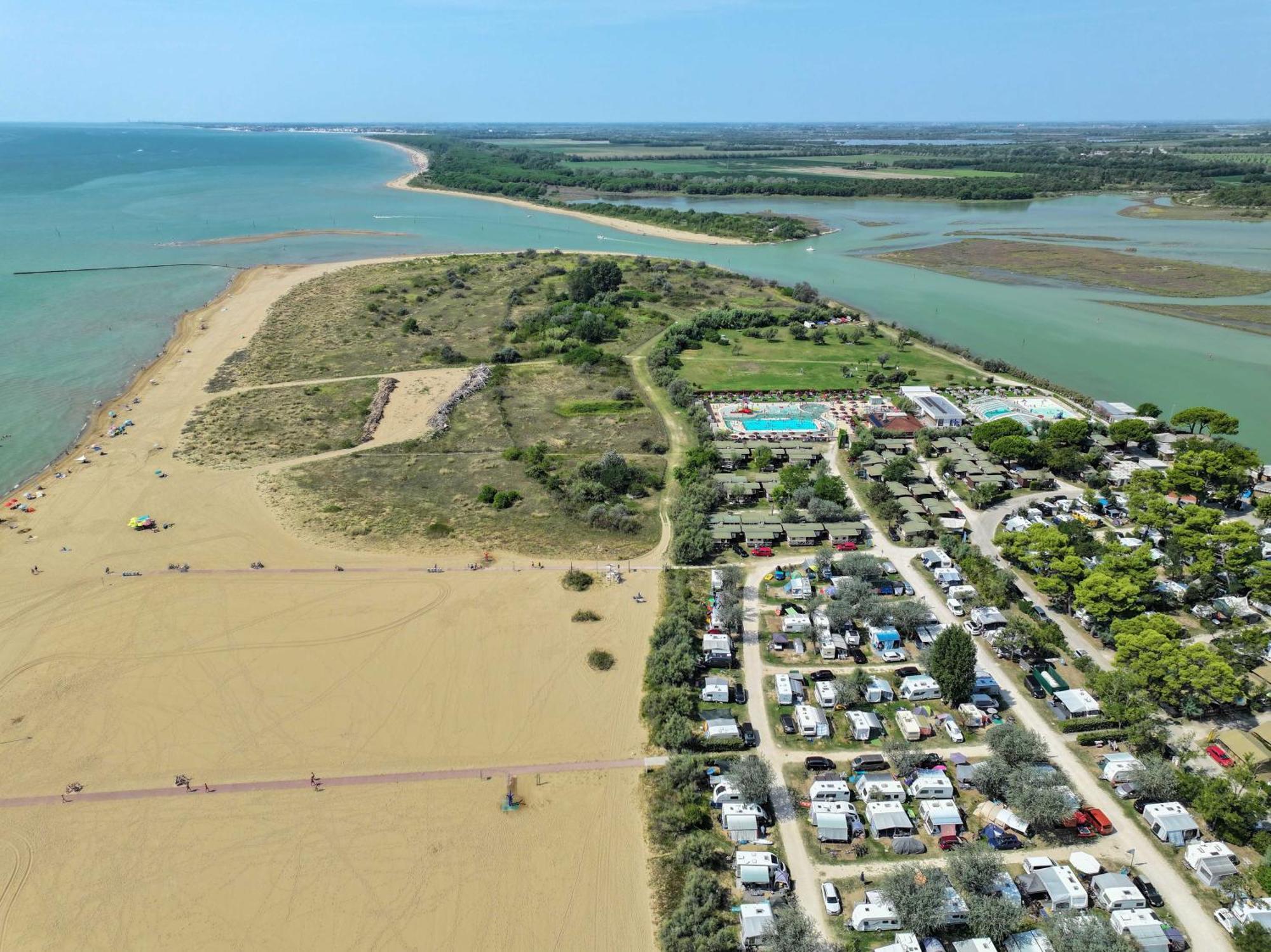 Camping Village Capalonga Бибионе Екстериор снимка