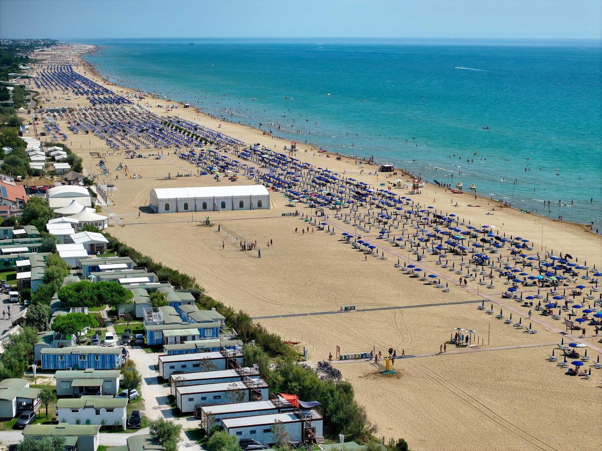 Camping Village Capalonga Бибионе Екстериор снимка