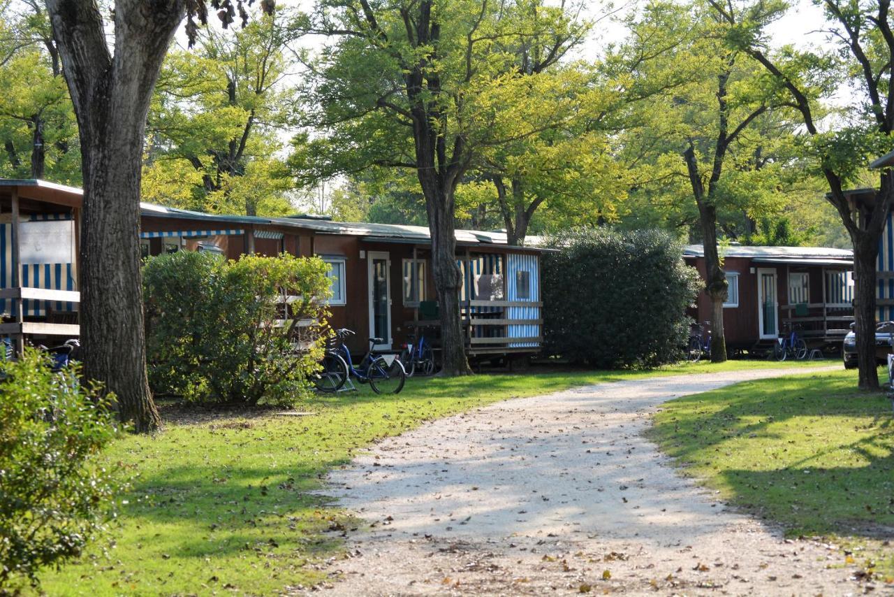 Camping Village Capalonga Бибионе Екстериор снимка