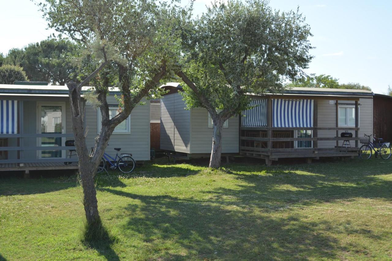 Camping Village Capalonga Бибионе Екстериор снимка