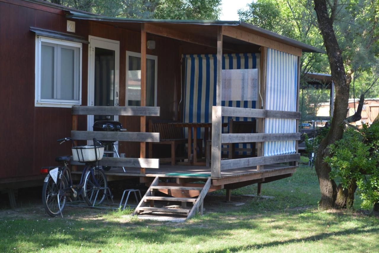 Camping Village Capalonga Бибионе Екстериор снимка