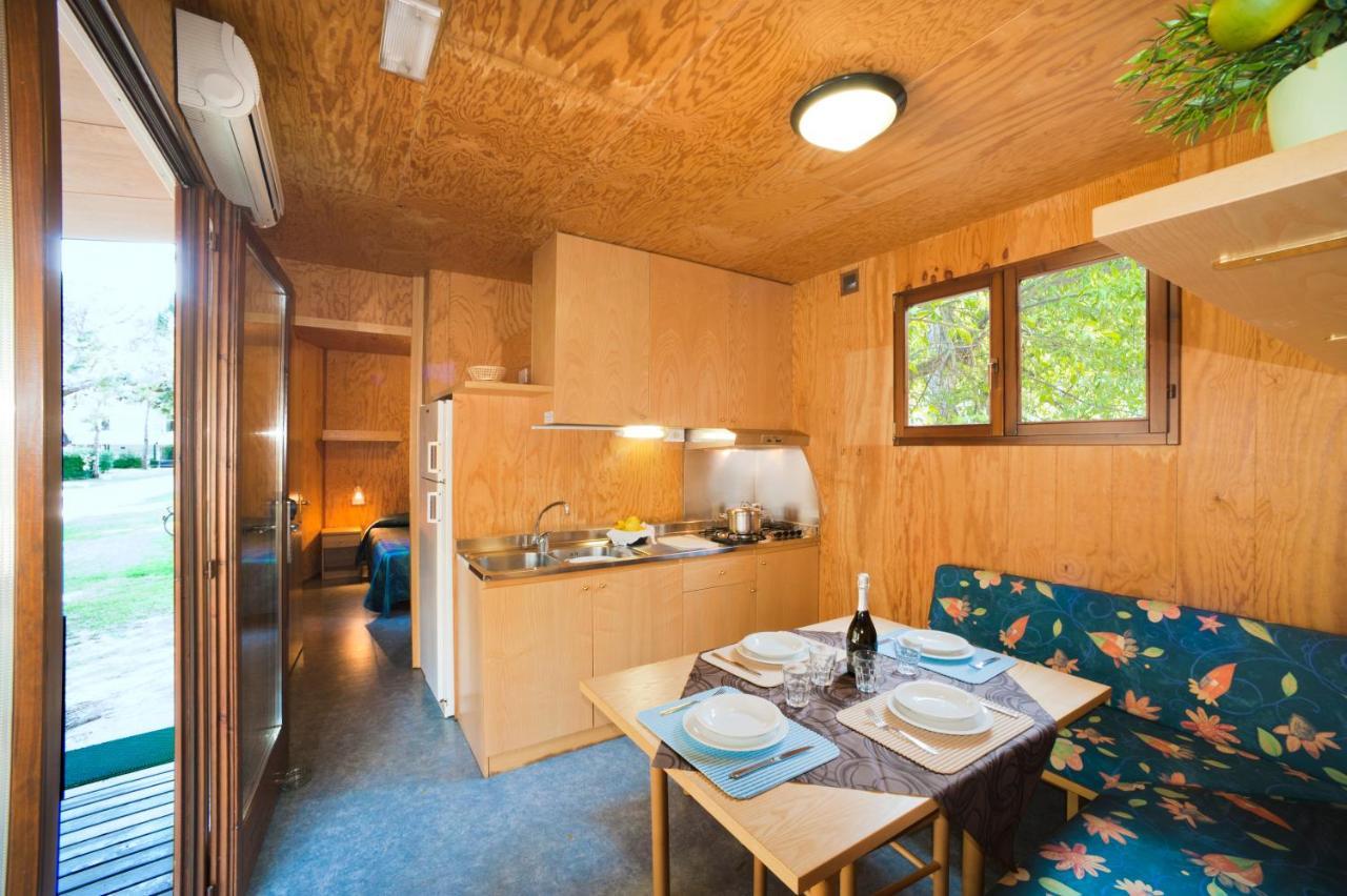 Camping Village Capalonga Бибионе Екстериор снимка